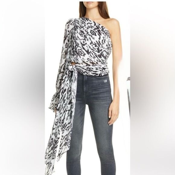 NWT Self Portrait LEOPARD PLISSE ONE
SHOULDER TOP IVORY/BLACK Size 8 - Picture 1 of 13
